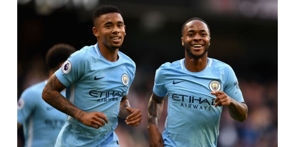 Tito hráči z Premier League si letos vybrali dres č. 9